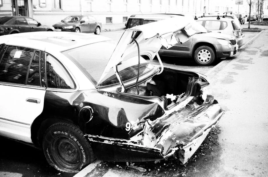 Voiture accidentée, constat amiable et facture de réparation à la charge d'un assuré au tiers
